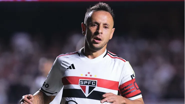 Foto: Ettore Chiereguini/AGIF - COPA SUL-AMERICANA 2023, SAO PAULO X LDU - Rafinha jogador do Sao Paulo durante partida contra o LDU no estadio Morumbi pelo campeonato Copa Sul-Americana 2023.