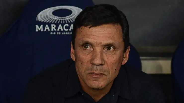 Foto: Thiago Ribeiro/AGIF - Ze Ricardo tecnico do Cruzeiro durante partida contra o Fluminense no estadio Maracana pelo campeonato Brasileiro A 2023.