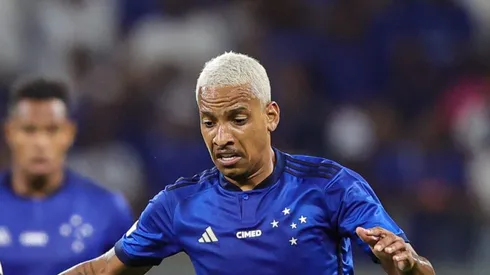 Foto: Gilson Lobo/AGIF - Matheus Pereira segue sem jogar no Cruzeiro