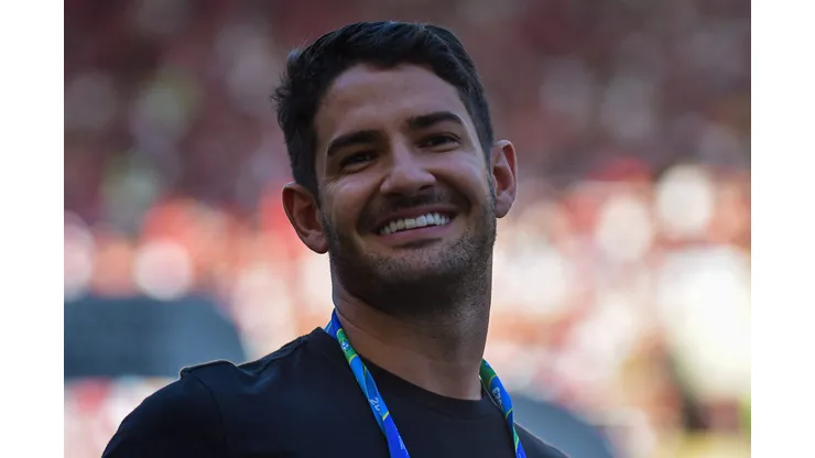 RJ - RIO DE JANEIRO - 17/09/2023 - COPA DO BRASIL 2023, FLAMENGO X SAO PAULO -Alexandre Pato jogador do Sao Paulo antes da partida contra o Flamengo no estadio Maracana pelo campeonato Copa do Brasil 2023. Foto: Thiago Ribeiro/AGIF