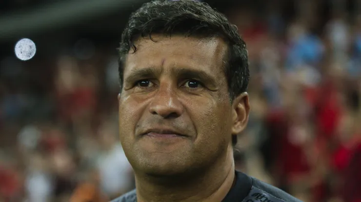 PR - CURITIBA - 21/09/2023 - BRASILEIRO A 2023, ATHLETICO-PR X INTERNACIONAL - Wesley Carvalho tecnico do Athletico-PR durante partida contra o Internacional no estadio Arena da Baixada pelo campeonato Brasileiro A 2023. Foto: Gabriel Machado/AGIF