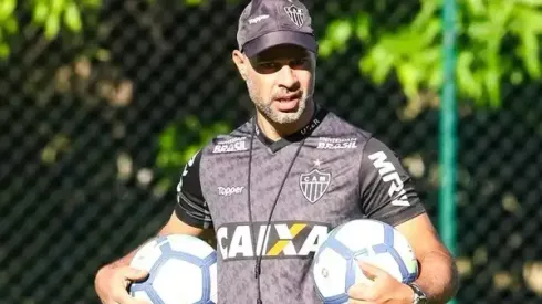 Foto: Bruno Cantini-Atlético - Preparador do Atlético-MG durante treino