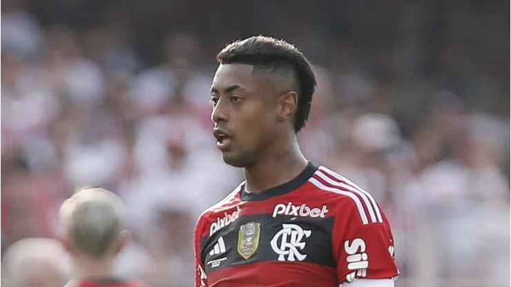 Photo by Ricardo Moreira/Getty Images - Bruno Henrique se afasta do Galo