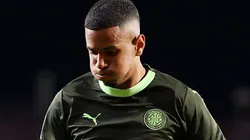 GRANADA, SPAIN - SEPTEMBER 18: Savio of Girona celebrates after scoring the team's second goal during the LaLiga EA Sports match between Granada CF and Girona FC at Estadio Nuevo Los Carmenes on September 18, 2023 in Granada, Spain. (Photo by Fran Santiago/Getty Images)