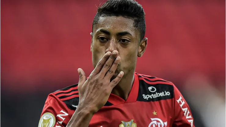 RJ - Rio de Janeiro - 25/07/2021 - BRASILEIRO A 2021, FLAMENGO X SAO PAULO - Bruno Henrique jogador do Flamengo comemora seu gol durante partida contra o Sao Paulo no estadio Maracana pelo campeonato Brasileiro A 2021. Foto: Thiago Ribeiro/AGIF