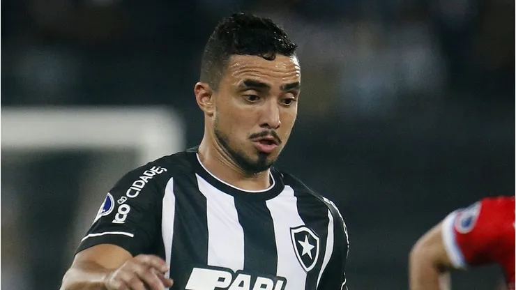 Foto: Vitor Silva/Botafogo - Rafael vira notícia no Botafogo