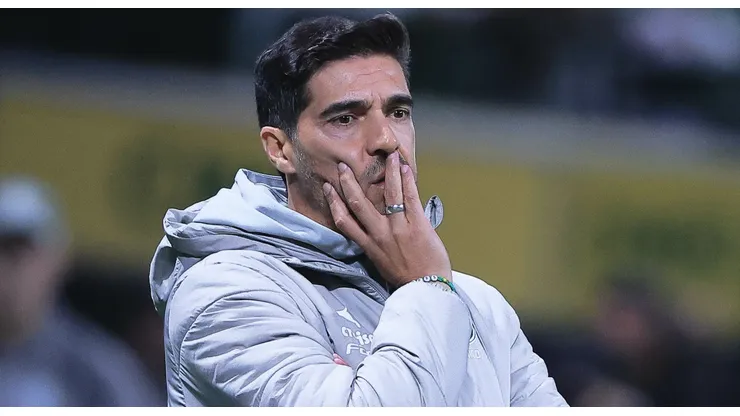 Abel não pretende usar zagueiro que retorna ao Palmeiras neste momento