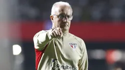 Ele teve treta com o técnico e ESTÁ FORA: Dorival Júnior aprova e jogador não joga mais com a camisa do São Paulo - Foto: Miguel Schincariol/Getty Images