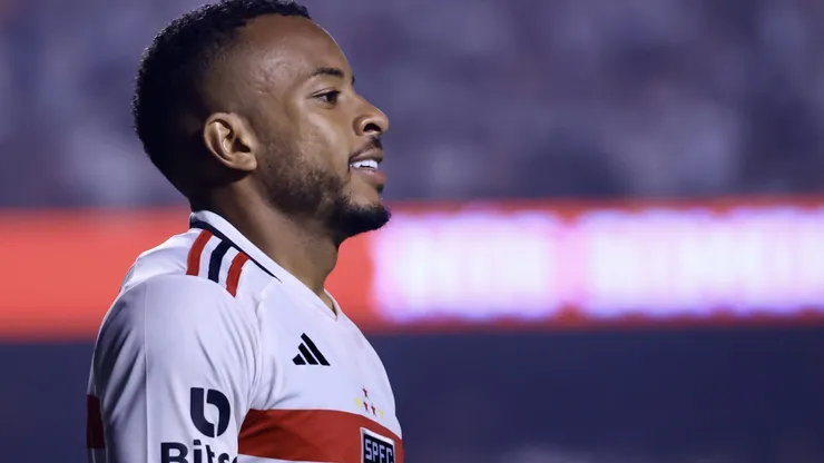 SP - SAO PAULO - 16/08/2023 - COPA DO BRASIL 2023, SAO PAULO X CORINTHIANS - Welington jogador do Sao Paulo durante partida contra o Corinthians no estadio Morumbi pelo campeonato Copa do Brasil 2023. Foto: Marcello Zambrana/AGIF