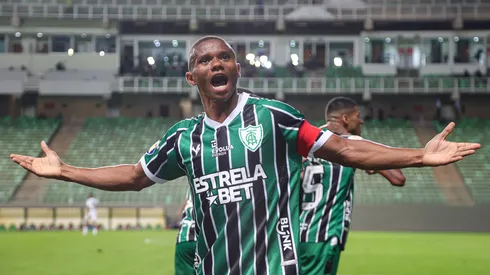 Foto: Gilson Lobo/AGIF - Juninho: jogador do América-MG fez acusações envolvendo o Vasco