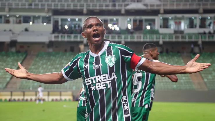 Foto: Gilson Lobo/AGIF - Juninho: jogador do América-MG fez acusações envolvendo o Vasco