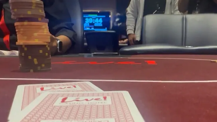 Jogador deu all in sem ver as cartas (Foto: Rprodução X - antigo Twitter @SmittyBarstool)