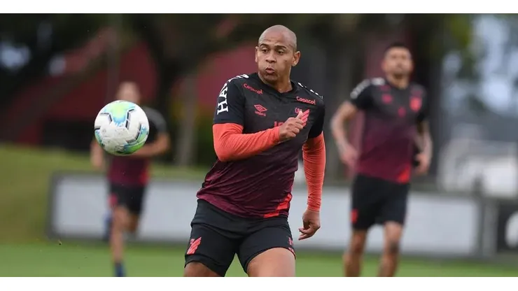Walter na época do Furacão(Foto: divulgação Athletico)