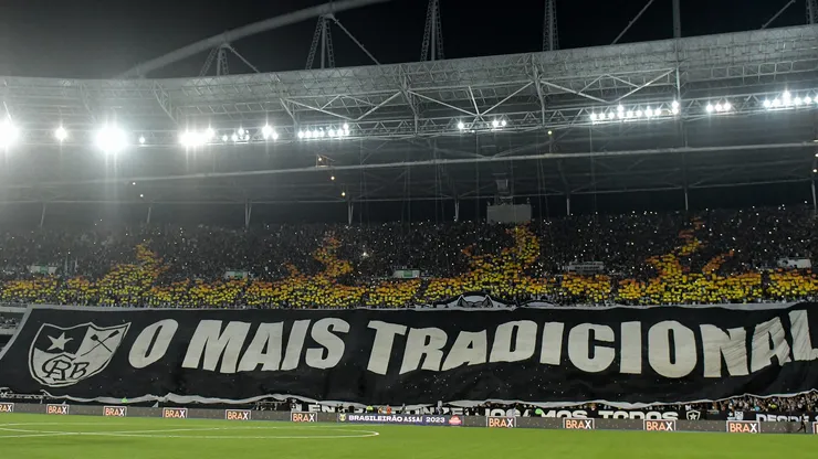 Foto: Thiago Ribeiro/AGIF - Torcida no Engenhão