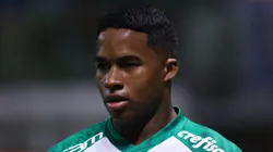 SP - SAO PAULO - 15/09/2023 - BRASILEIRO A 2023, PALMEIRAS X GOIAS - Endrick jogador do Palmeiras durante aquecimento antes da partida contra o Goias no estadio Arena Allianz Parque pelo campeonato Brasileiro A 2023. Foto: Marcello Zambrana/AGIF