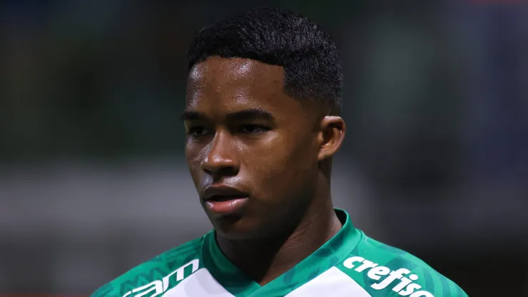 SP - SAO PAULO - 15/09/2023 - BRASILEIRO A 2023, PALMEIRAS X GOIAS - Endrick jogador do Palmeiras durante aquecimento antes da partida contra o Goias no estadio Arena Allianz Parque pelo campeonato Brasileiro A 2023. Foto: Marcello Zambrana/AGIF