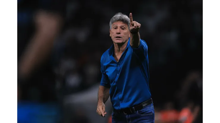 SP - SAO PAULO - 18/09/2023 - BRASILEIRO A 2023, CORINTHIANS X GREMIO - Renato Portaluppi tecnico do Gremio durante partida contra o Corinthians no estadio Arena Corinthians pelo campeonato Brasileiro A 2023. Foto: Ettore Chiereguini/AGIF
