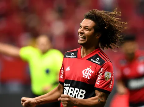 Ex-Flamengo, Arão evoca Renato Portaluppi, marca gol INUSITADO na Grécia e surpreende a todos