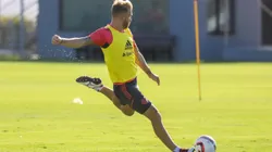 Foto: Fernando Alves/AGIF. Jogador no Centro de Treinamento.