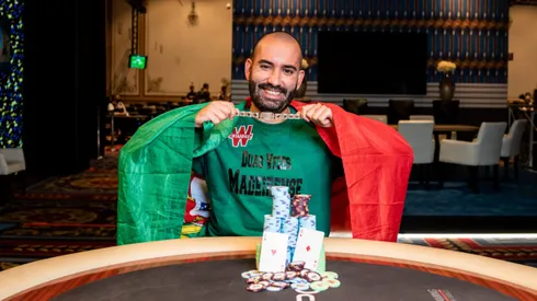 Joao Vieira garante o 3º bracelete (Foto: Divulgação/WSOP)