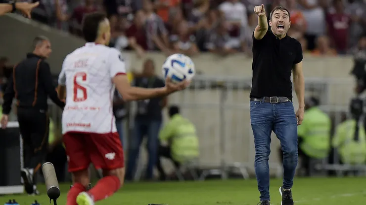 RJ - RIO DE JANEIRO - 27/09/2023 - LIBERTADORES 2023, FLUMINENSE X INTERNACIONAL - Eduardo Coudet tecnico do Internacional durante partida contra o Fluminense no estadio Maracana pelo campeonato Libertadores 2023. Foto: Alexandre Loureiro/AGIF