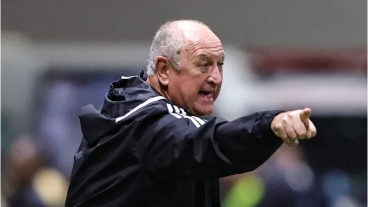Foto: Gilson Lobo/AGIF - Luiz Felipe Scolari tecnico do Atletico-MG durante partida contra o Botafogo no estadio Arena MRV pelo campeonato Brasileiro A 2023.