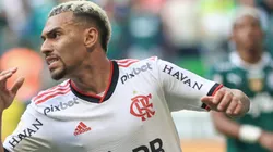 SP - Sao Paulo - 21/08/2022 - BRASILEIRO A 2022, PALMEIRAS X FLAMENGO - Matheuzinho jogador do Flamengo lamenta chance perdida durante partida contra o Palmeiras no estadio Arena Allianz Parque pelo campeonato Brasileiro A 2022. Foto: Marcello Zambrana/AGIF