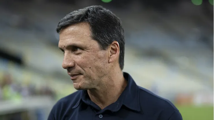 Foto: Jorge Rodrigues/AGIF - Ze Ricardo tecnico do Cruzeiro durante partida contra o Fluminense no estadio Maracana pelo campeonato Brasileiro A 2023.