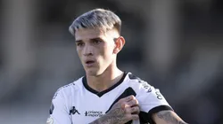 Foto: Jorge Rodrigues/AGIF - Orellano jogador do Vasco durante partida contra o Gremio no estadio Sao Januario pelo campeonato Brasileiro A 2023.