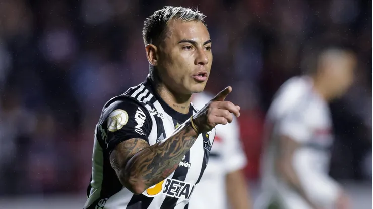 Eduardo Vargas está de saída do Atlético-MG, assim como Mariano