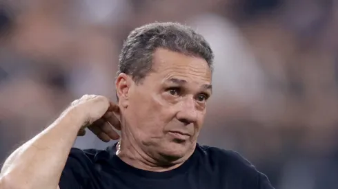 Photo by Alexandre Schneider/Getty Images - Vanderlei Luxemburgo recebe notícia no Corinthians