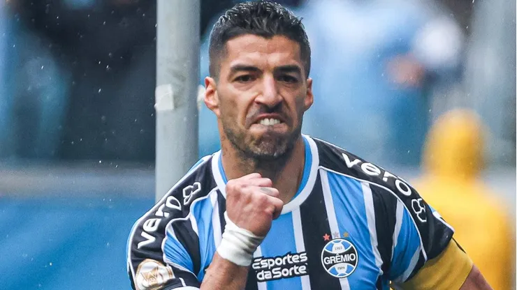 RS - PORTO ALEGRE - 03/09/2023 - BRASILEIRO A 2023, GREMIO X CUIABA - Luis Suarez jogador do Gremio comemora seu gol durante partida contra o Cuiaba no estadio Arena do Gremio pelo campeonato Brasileiro A 2023. Foto: Maxi Franzoi/AGIF