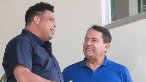 MG - BELO HORIZONTE - 06/05/2023 - BRASILEIRO A 2023, CRUZEIRO X SANTOS - Ronaldo e Pedro Lourenco antes da partida entre Cruzeiro e Santos no estadio Independencia pelo campeonato BRASILEIRO A 2023. Foto: Fernando Moreno/AGIF