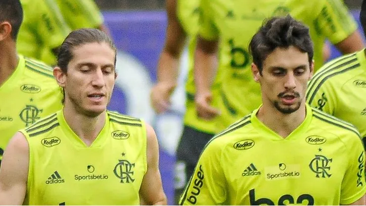 Foto: Allan Carvalho/AGIF - Filipe Luís e Rodrigo Caio