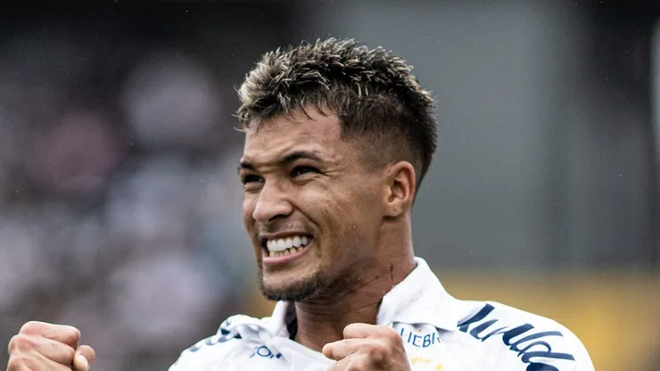 SP - SANTOS - 19/02/2023 - PAULISTA 2023, SANTOS X PORTUGUESA - Marcos Leonardo jogador do Santos comemora seu gol durante partida contra o Portuguesa no estadio Vila Belmiro pelo campeonato Paulista 2023. Foto: Abner Dourado/AGIF