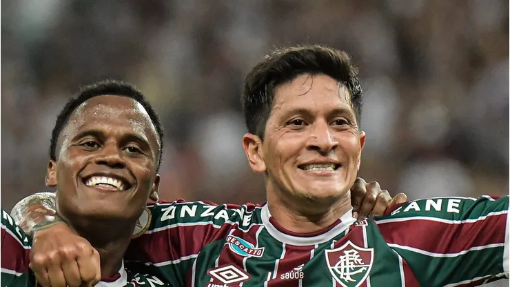 RJ - RIO DE JANEIRO - 19/08/2023 - BRASILEIRO A 2023, FLUMINENSE X AMERICA-MG - Jhon Arias jogador do Fluminense comemora seu gol com German Cano jogador da sua equipe durante partida contra o America-MG no estadio Maracana pelo campeonato Brasileiro A 2023. Foto: Thiago Ribeiro/AGIF