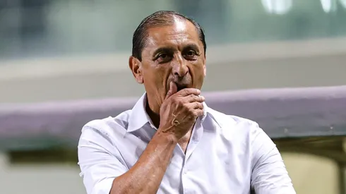 Foto: Gilson Lobo/AGIF - Ramon Diaz tecnico do Vasco durante partida contra o America-MG no estadio Independencia pelo campeonato Brasileiro A 2023.