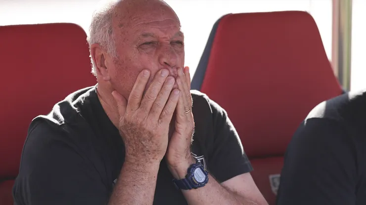 Foto: Ettore Chiereguini/AGIF - Felipão acompanha jogo do Galo