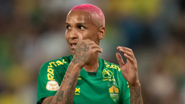 MT - CUIABA - 19/08/2023 - BRASILEIRO A 2023, CUIABA X PALMEIRAS - Deyverson jogador do Cuiaba durante partida contra o Palmeiras no estadio Arena Pantanal pelo campeonato Brasileiro A 2023. Foto: Gil Gomes/AGIF