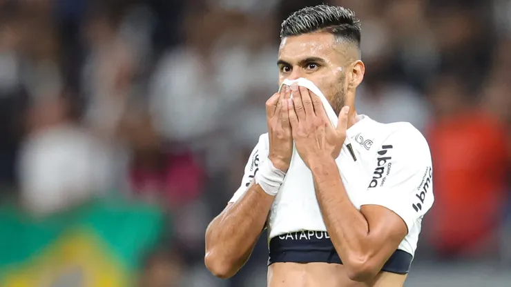 MG - BELO HORIZONTE - 17/05/2023 - COPA DO BRASIL 2023, ATLETICO-MG X CORINTHIANS - Fausto Vera jogador do Corinthians lamenta chance perdida durante partida contra o Atletico-MG no estadio Mineirao pelo campeonato Copa do Brasil 2023. Foto: Gilson Junio/AGIF