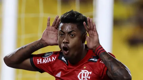 GUAYAQUIL, ECUADOR - SEPTEMBER 29: Bruno Henrique of Flamengo celebrates after scoring the second goal of his team during a semifinal second leg match between Barcelona SC and Flamengo as part of Copa CONMEBOL Libertadores 2021 at Estadio Monumental Isidro Romero Carbo on September 29, 2021 in Guayaquil, Ecuador. (Photo by Franklin Jacome/Getty Images)