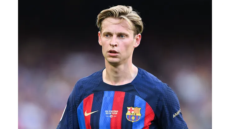David Ramos/Getty Images. De Jong tem lesão diagnosticada e preocupa Barcelona