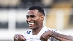 SP - SANTOS - 23/07/2023 - BRASILEIRO A 2023, SANTOS X BOTAFOGO - Jean Lucas jogador do Santos durante partida contra o Botafogo no estadio Vila Belmiro pelo campeonato Brasileiro A 2023. Foto: Abner Dourado/AGIF