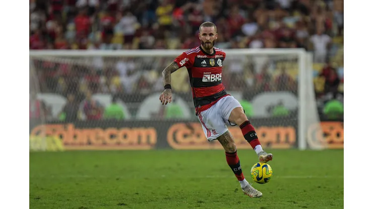 Foto: Thiago Ribeiro/AGIF- Léo Pereira ainda acredita no título da Copa do Brasil