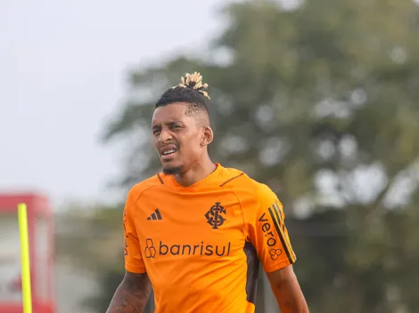 Dalbert EMOCIONA torcida do Inter com postagem nas redes sociais