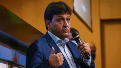 RS - FUTEBOL/REAPRESENTACAO GREMIO - ESPORTES - Presidente Alberto Guerre, junto com o Vice-Presidente de Futebol Paulo Caleffi e o técnico Renato Portaluppi abrem oficialmente a temporada 2023. FOTO: LUCAS UEBEL/GREMIO FBPA