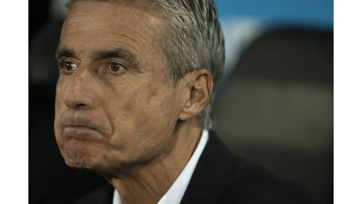 RJ - RIO DE JANEIRO - 29/06/2023 - COPA SUL-AMERICANA 2023, BOTAFOGO X MAGALLANES - Luis Castro tecnico do Botafogo durante partida contra o Magallanes no estadio Engenhao pelo campeonato Copa Sul-Americana 2023. Foto: Jorge Rodrigues/AGIF