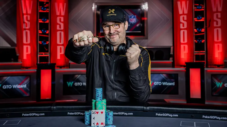 Phil Hellmuth já ganhou 17 braceletes da WSOP (Foto: Divulgação/WSOP)