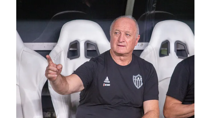 Foto: Lucas Emanuel/AGIF- Felipão tem feito rodízio na zaga