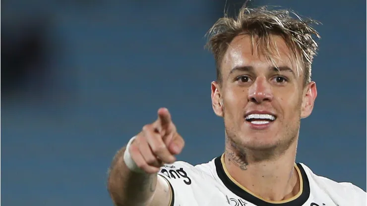 Foto: FocoUy/AGIF - Corinthians ainda não achou um substituto após perder Guedes.